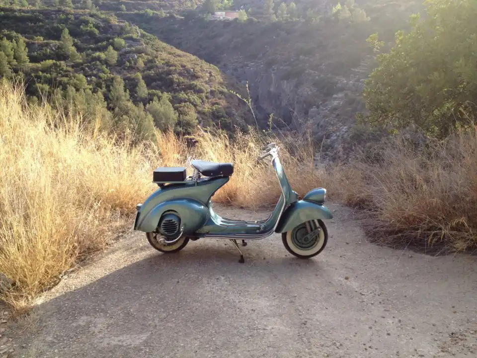 Vespa Faro Basso – Vacanze Romane