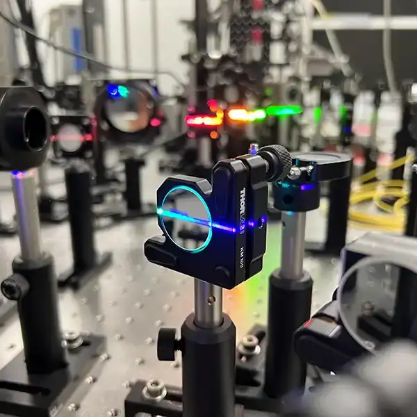 Optical characterization setup for emission and circular dichroism measurements